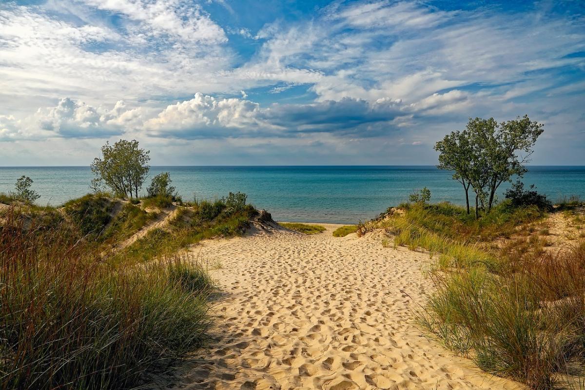 Bewonder de natuurlijke schoonheid van Baby Beach Cove